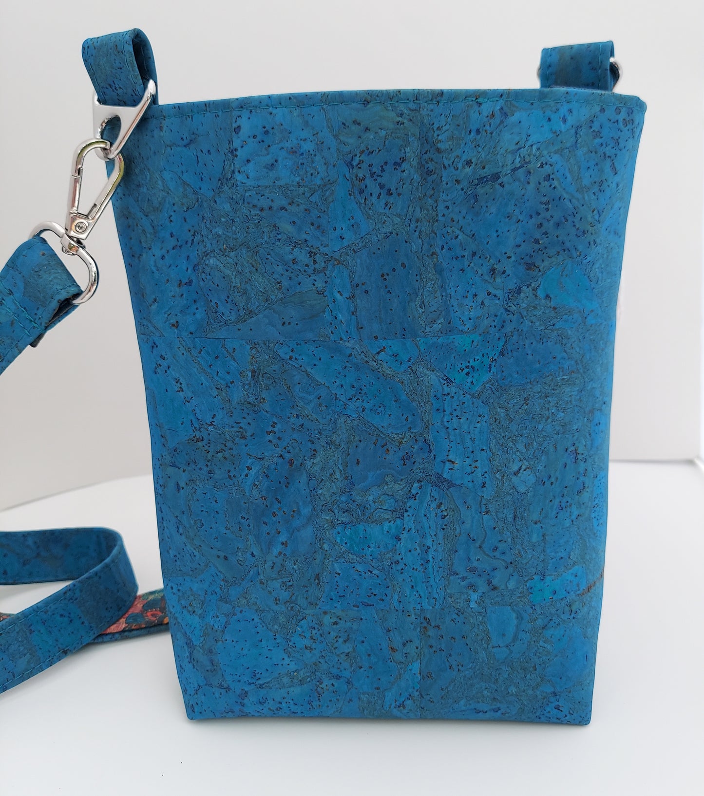 Cork Convenient Crossbody Bag